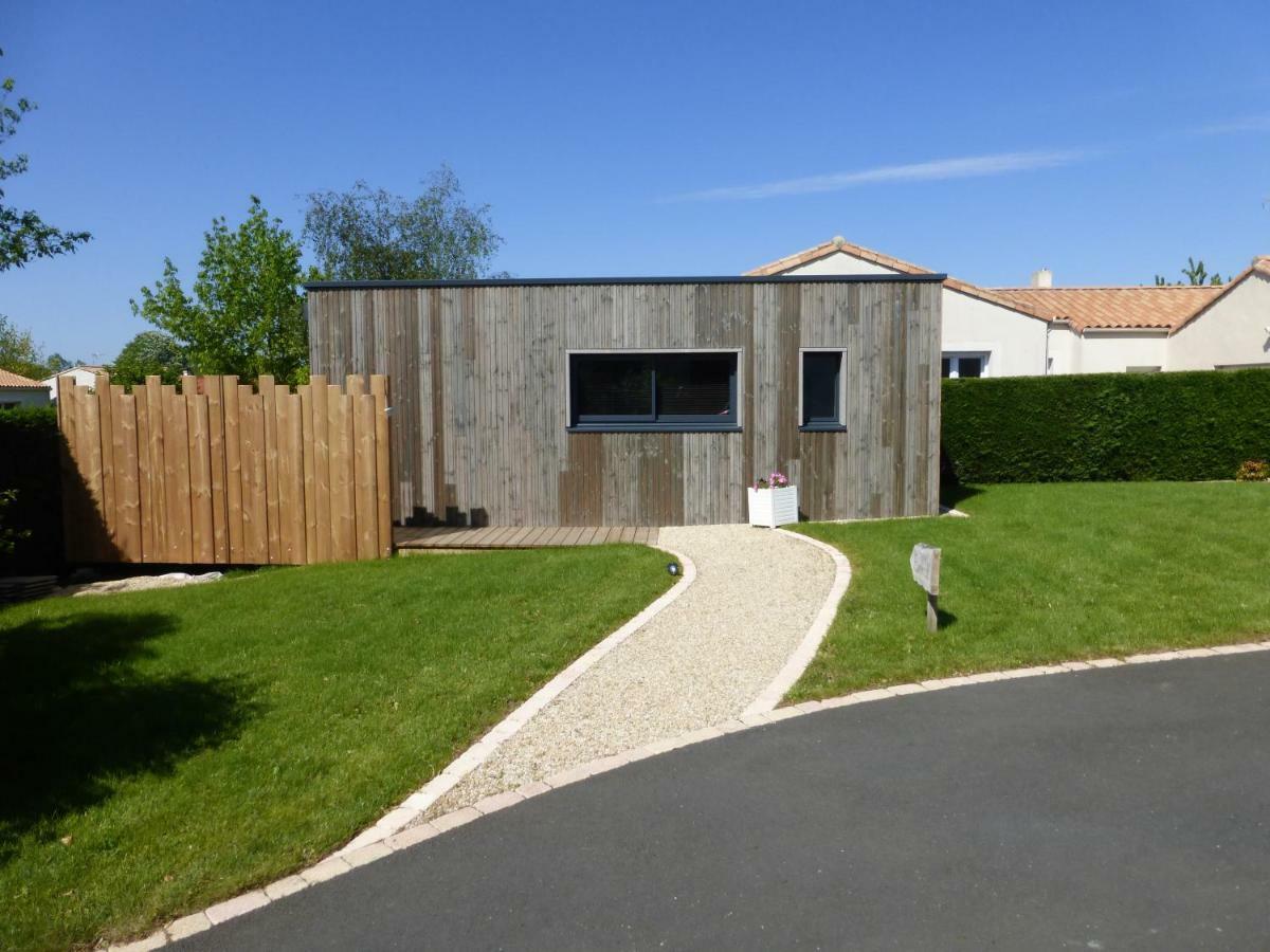 La Cabane Du Bonheur Les Herbiers Exterior photo